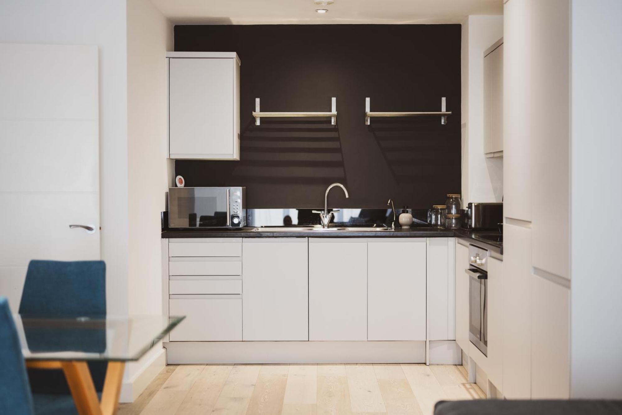 Luxury Apartment By Ocean Village Marina Southampton Bagian luar foto
