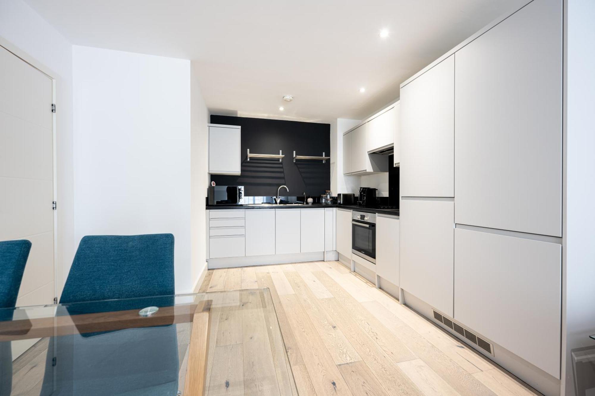 Luxury Apartment By Ocean Village Marina Southampton Bagian luar foto